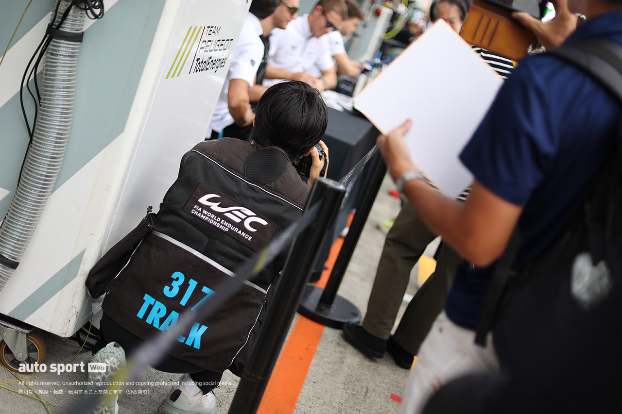 牧野と国本がカメラ片手にWEC“参戦”。撮りながら走りも観察、お気に入りのコーナーは？【WEC富士小話】