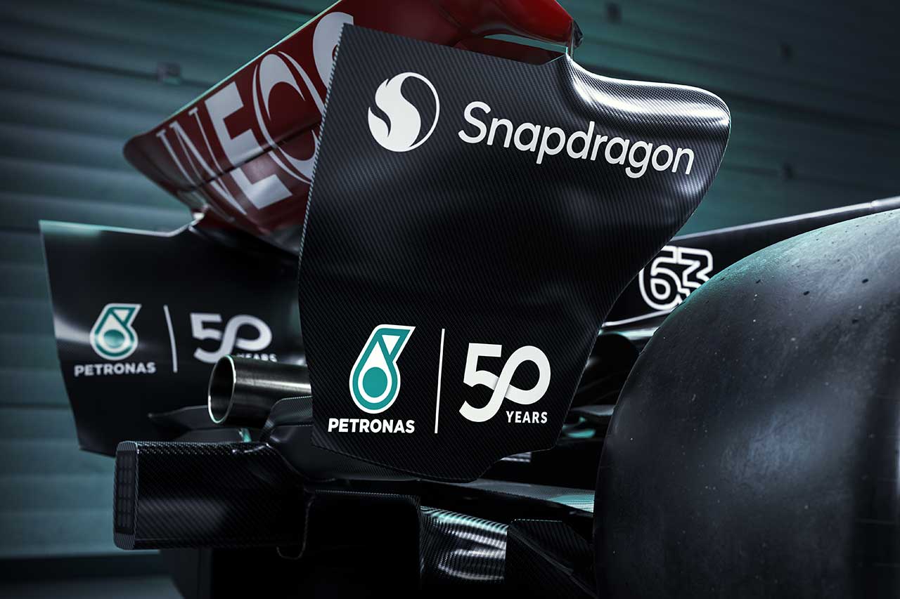 シルバーアローがペトロナスグリーンに。メルセデスF1がシンガポールGP特別リバリーを公開