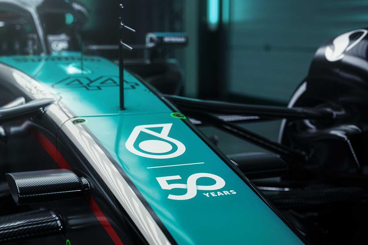 シルバーアローがペトロナスグリーンに。メルセデスF1がシンガポールGP特別リバリーを公開