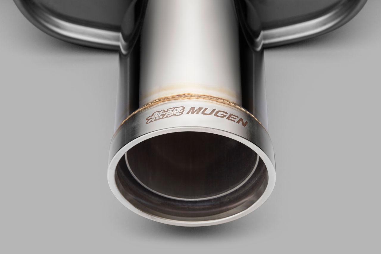 無限、センター1本出しを採用した『ホンダ・シビック・タイプR』用スポーツエキゾーストシステムを発売