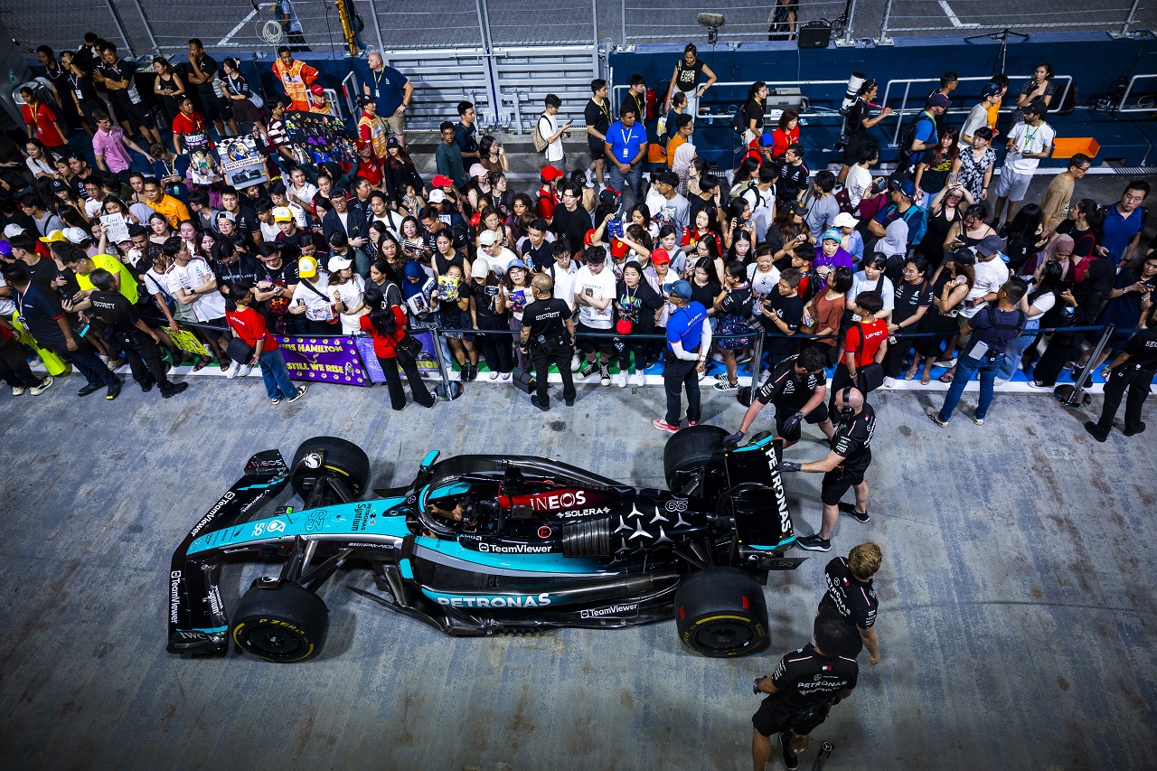 ジョージ・ラッセルのメルセデスF1 W15