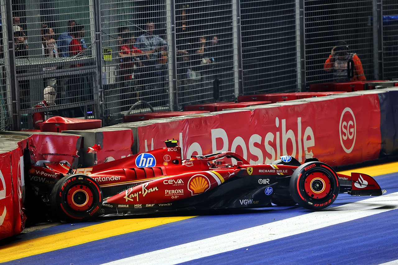 2024年F1第18戦シンガポールGP　予選Q3でクラッシュを喫したカルロス・サインツ（フェラーリ）