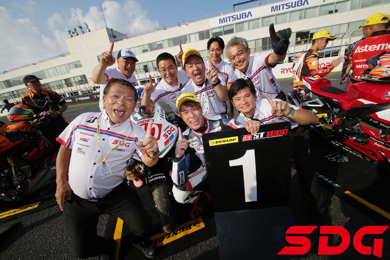 【ブログ】陰の立役者『メカニック』の仕事ってナンダ？ カメラマンから見た全日本ロード第6戦オートポリス～其の壱～