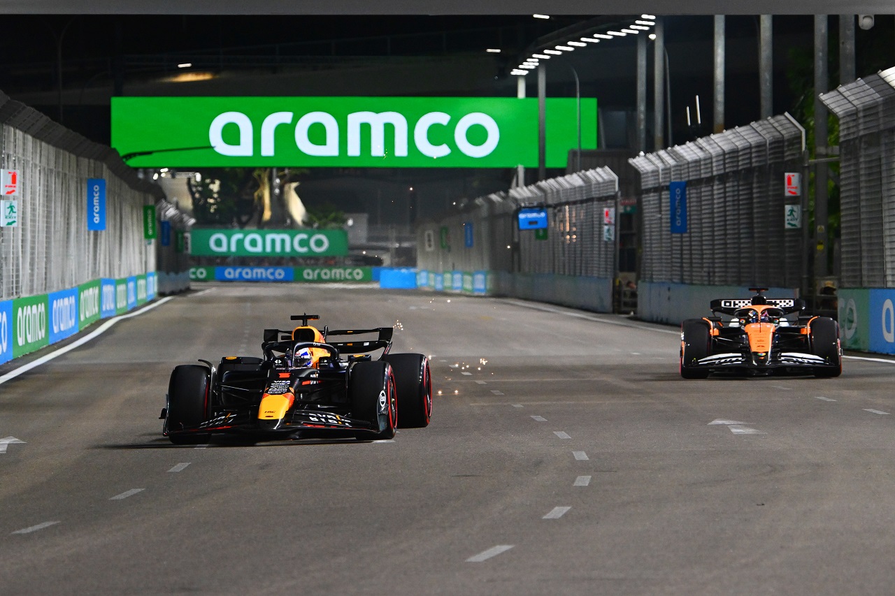 マックス・フェルスタッペン（レッドブル）とオスカー・ピアストリ（マクラーレン）