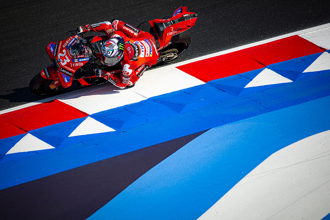 トップ争いはバスティアニーニに軍配。ドゥカティがコンストラクターズタイトル獲得／第14戦エミリア・ロマーニャGP 決勝