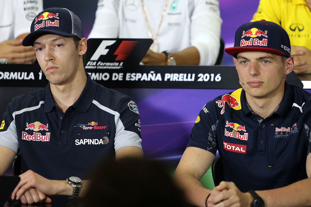 2016年F1第5戦スペインG Pよりレッドブルに昇格したマックス・フェルスタッペンと、トロロッソに降格したダニール・クビアト