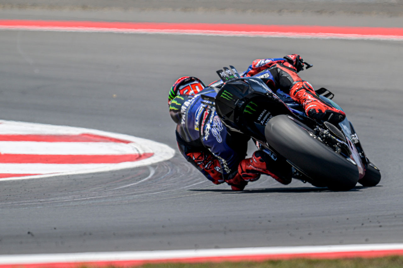 6番手スタートも接触し入賞逃す。クアルタラロ「明日もTOP6を狙える」／第15戦インドネシアGP