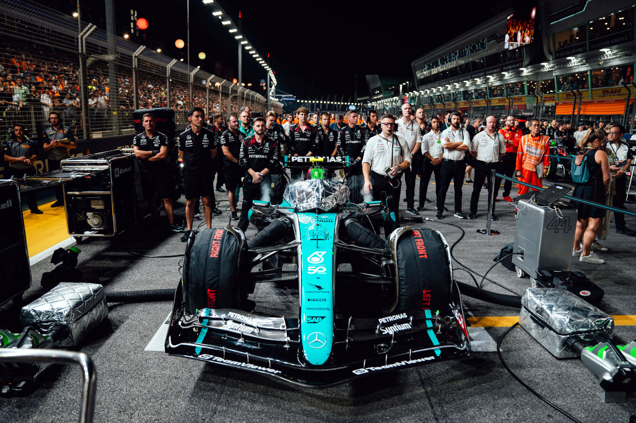 ハミルトン、メルセデスF1の戦略をめぐる“陰謀論”の沈静化を図る「成功を得るには失敗も必要」
