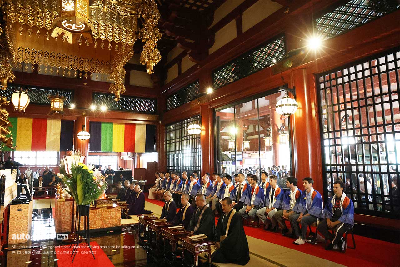 浅草寺にMotoGPライダー集結。安全祈願に鏡開き、ライダーアピアランスなど盛りだくさん／第16戦日本GP