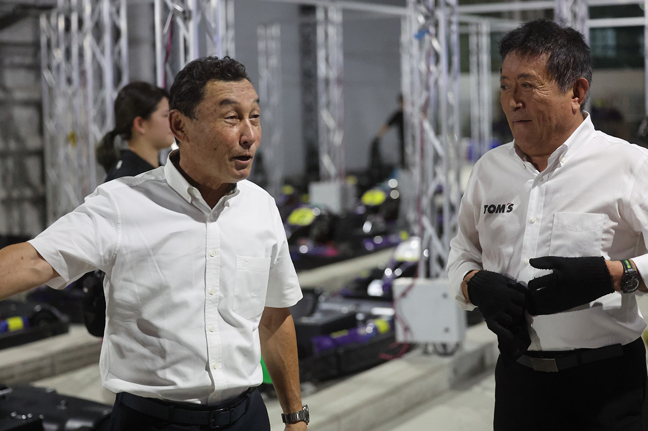 トムスの創業50周年記念パーティが開催。ゆかりある選手、監督らが集結しモータースポーツ界での偉業を祝う