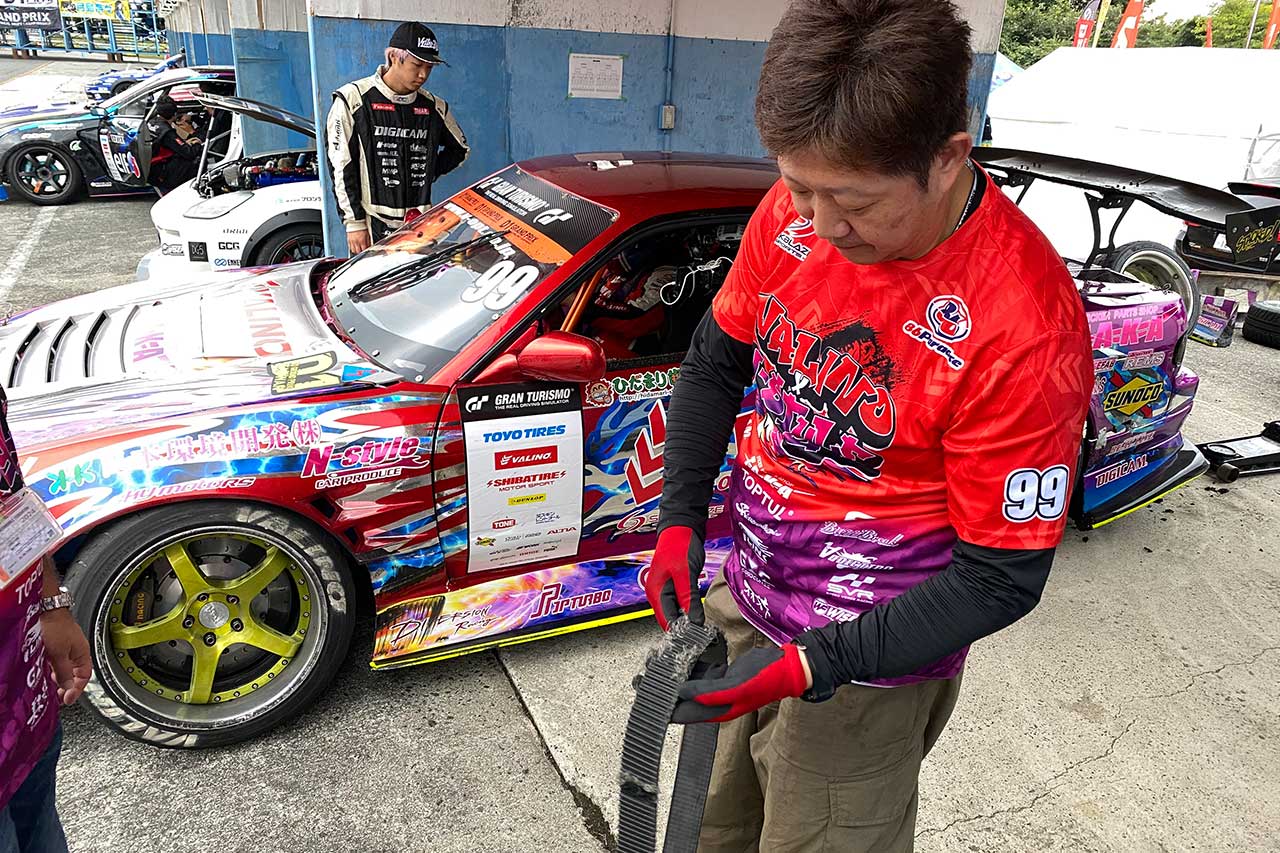 D1グランプリ必勝マシンに異変あり!?　定番2JZエンジンを駆逐する大排気量マシンたち