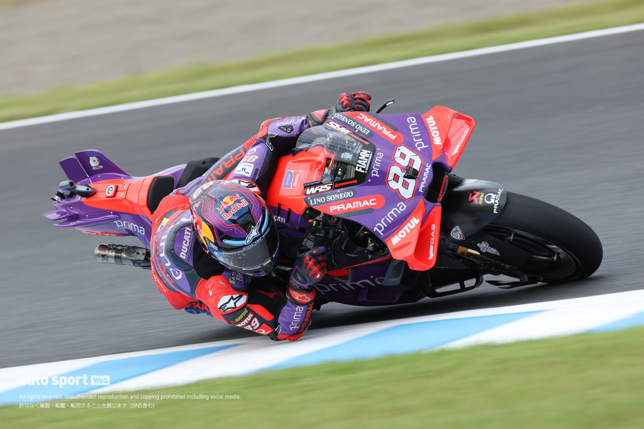 不安定な天候の下で第16戦日本GPが開幕。初日はビンダーがトップ、中上は日本勢最上位