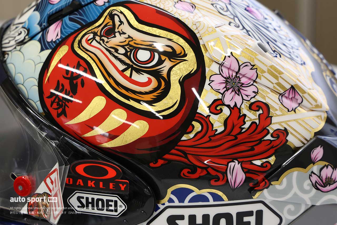 【特集】全面金箔に『ダルマ』を入れて「細部まで素晴らしい」とM.マルケス。MotoGP日本GPスペシャルヘルメットの細部