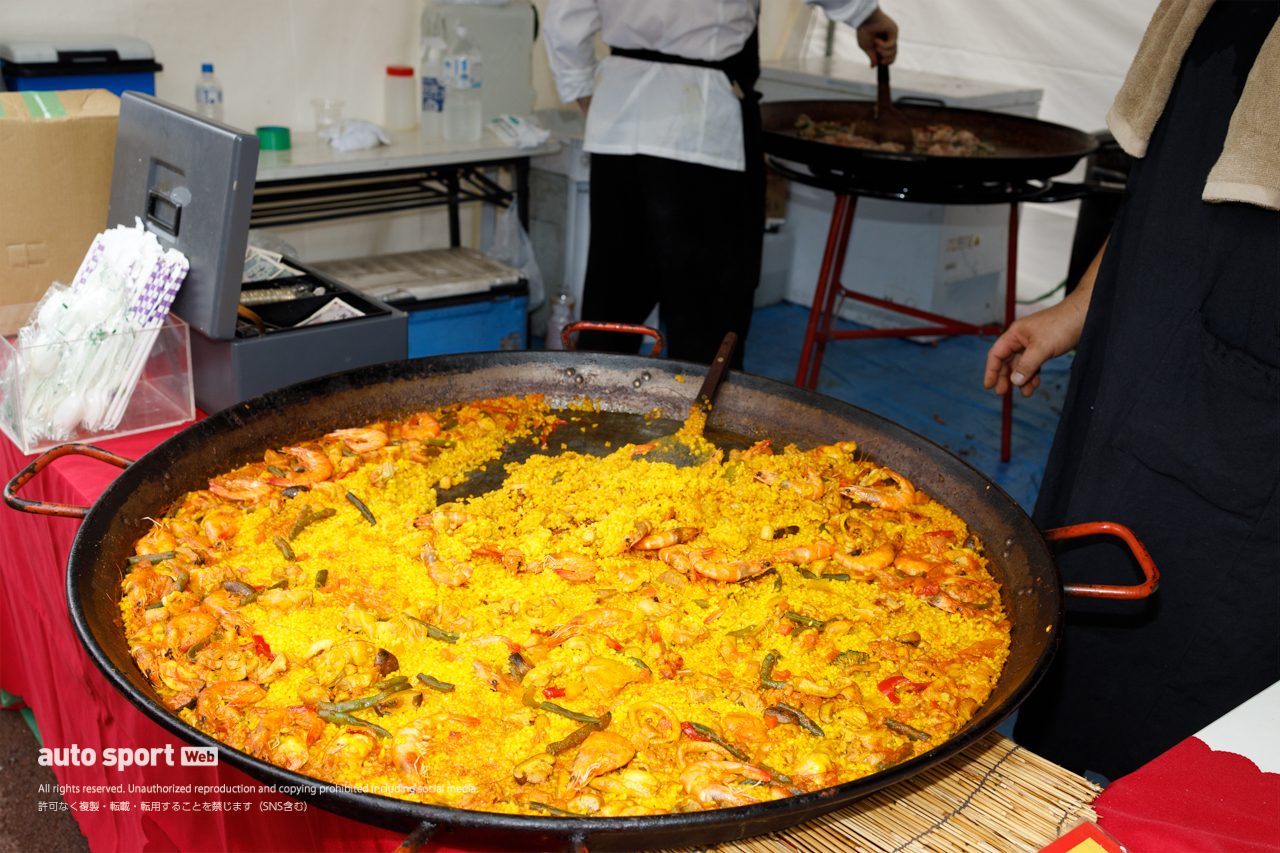 埋め尽くされた中上へのメッセージ！初日からイベント広場は大盛況／第16戦日本GP