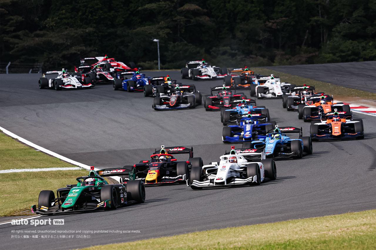 3度のSCも追い風に。新“富士マイスター”坪井がポール・トゥ・ウインで完勝【第7戦決勝】