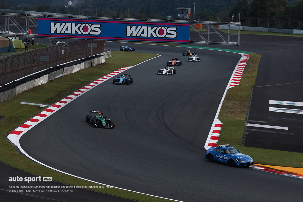 3度のSCも追い風に。新“富士マイスター”坪井がポール・トゥ・ウインで完勝【第7戦決勝】