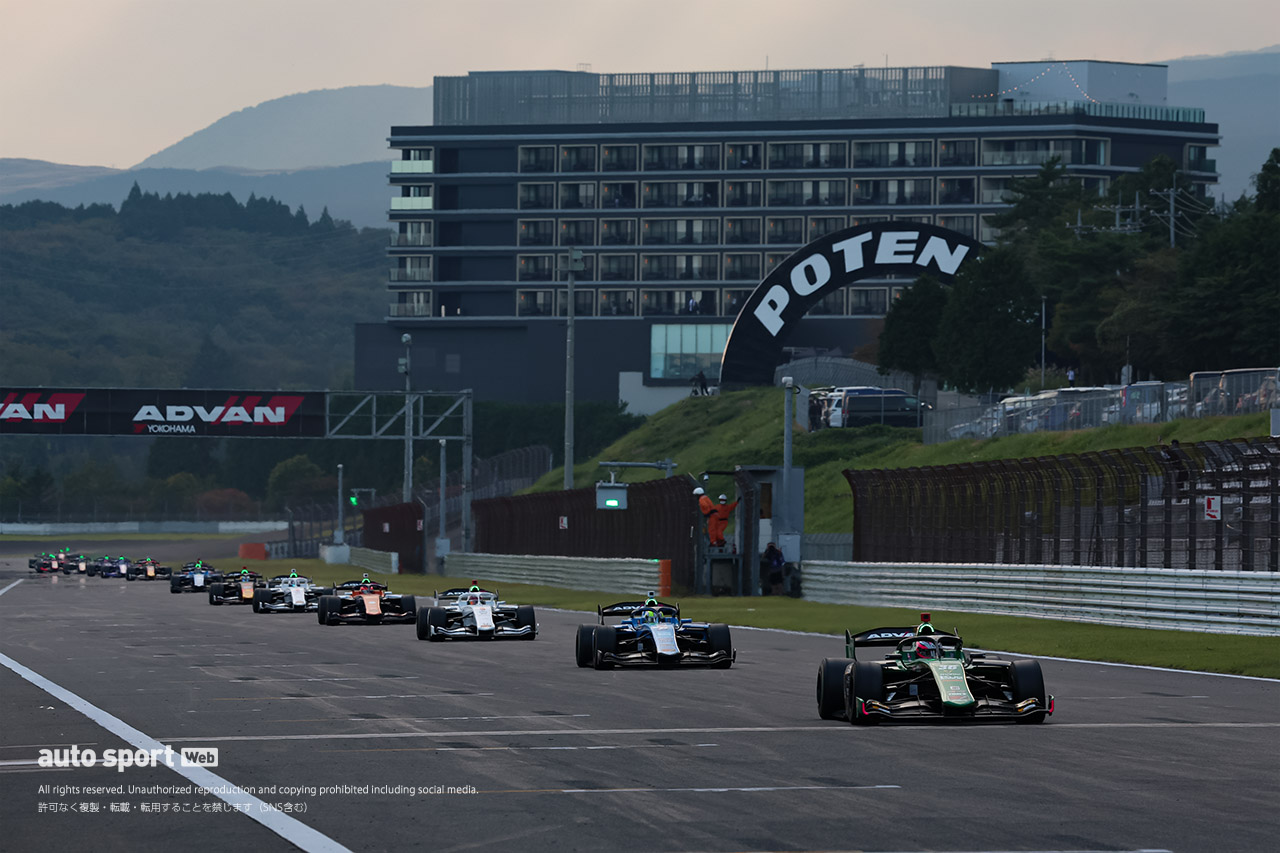 3度のSCも追い風に。新“富士マイスター”坪井がポール・トゥ・ウインで完勝【第7戦決勝】