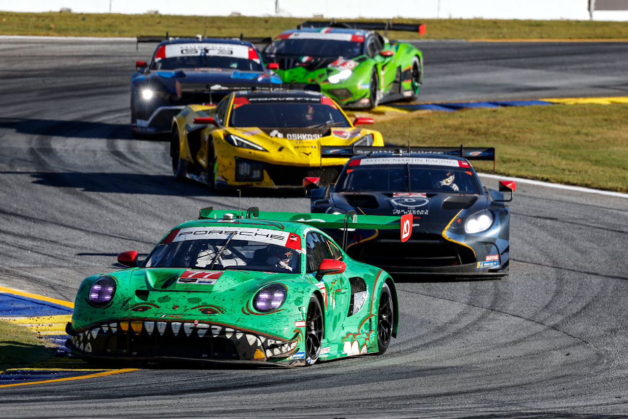 チップ・ガナッシ・キャデラックが有終の美。GTP王座はポルシェ・ペンスキーが獲得／IMSA最終戦プチ・ル・マン