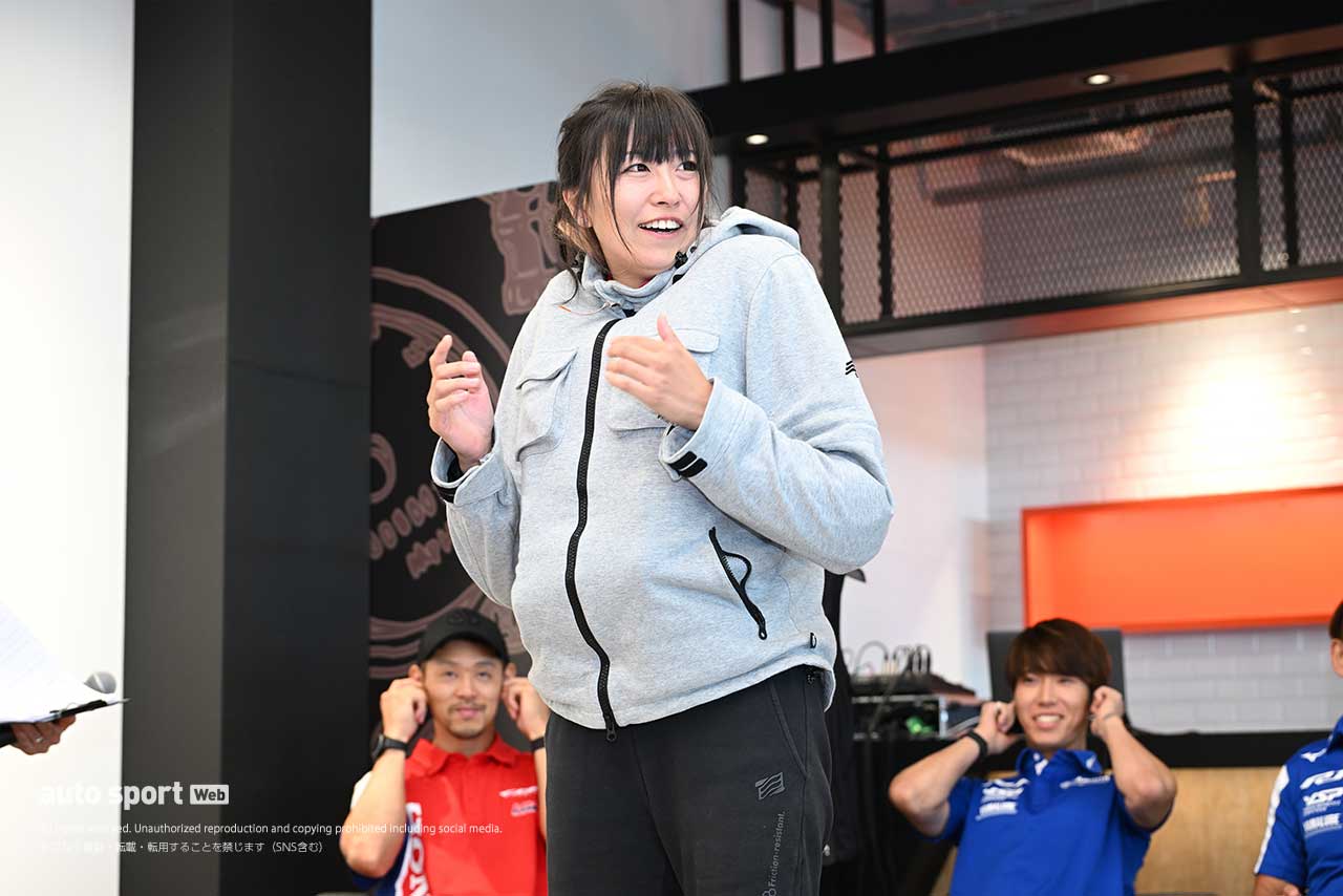 最終戦を前にトップライダーがHYOD PLUS浜松に集結。『HYODエアブースト』の実演とトークショー開催