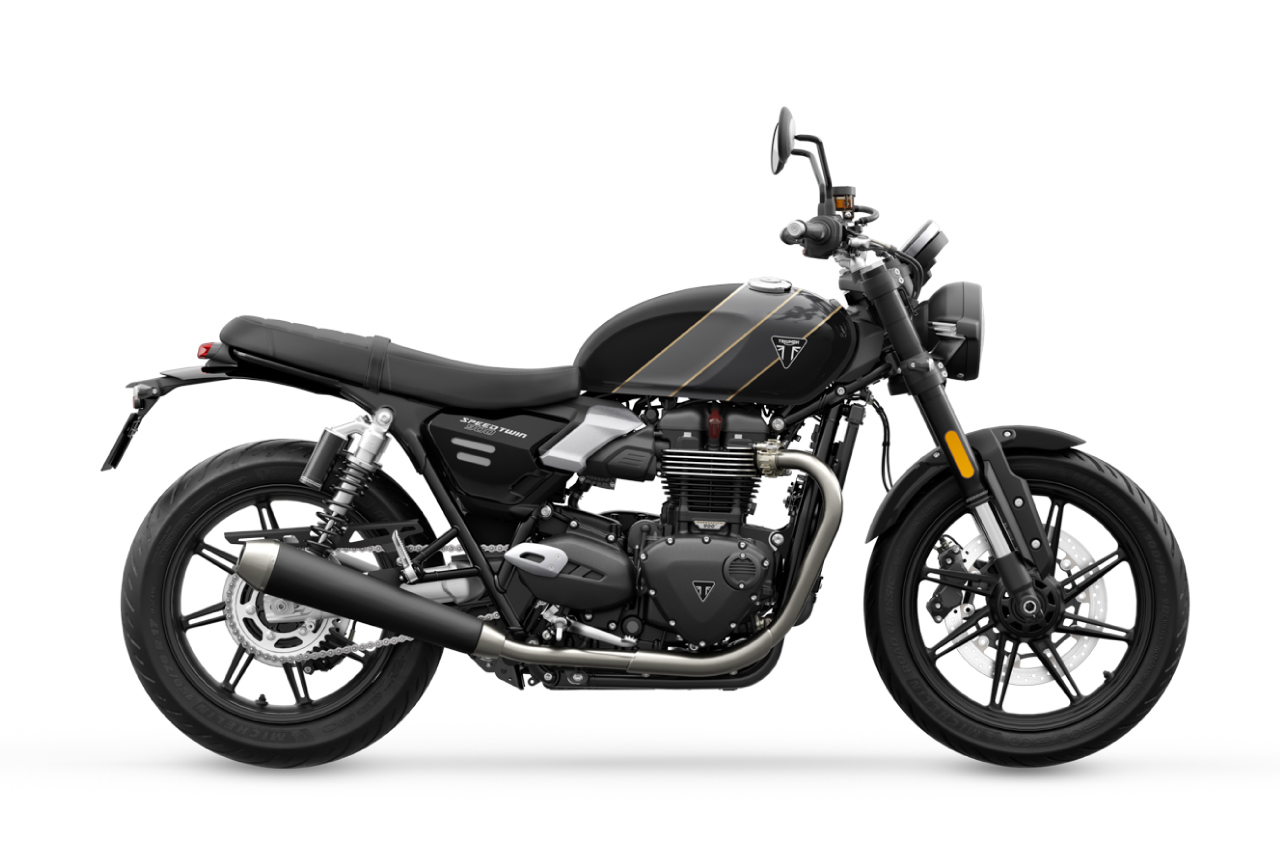 トライアンフ、新型スピードツイン900を発表。倒立フォークを採用し、2025年1月以降に発売予定