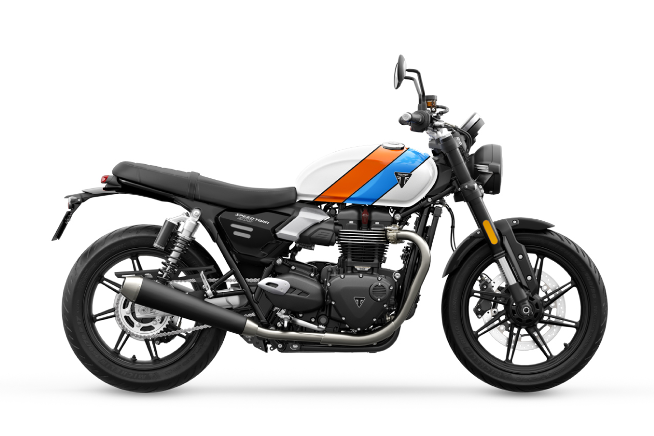 トライアンフ、新型スピードツイン900を発表。倒立フォークを採用し、2025年1月以降に発売予定