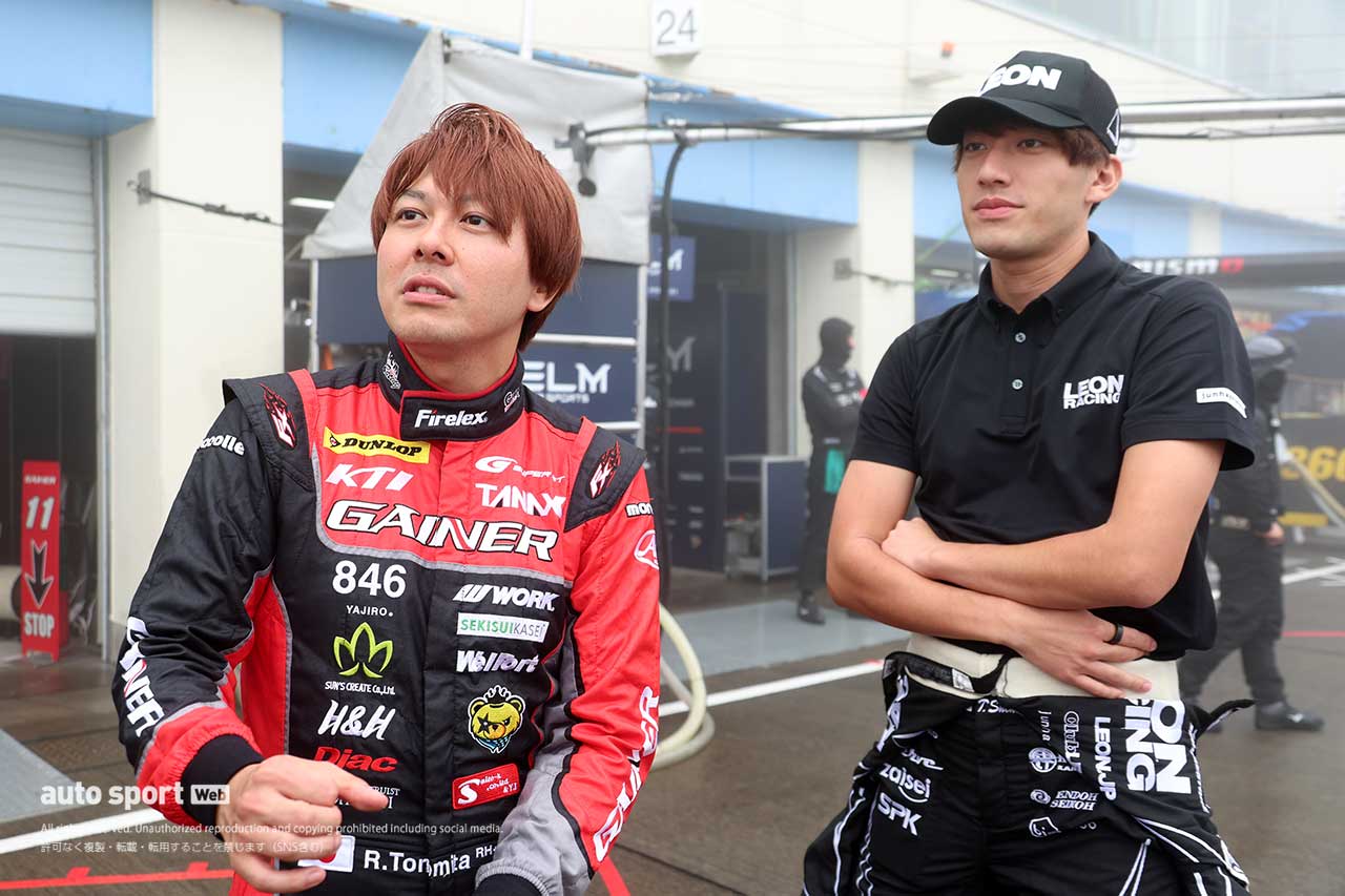 富田竜一郎（GAINER TANAX Z）／篠原拓朗（LEON PYRAMID AMG）