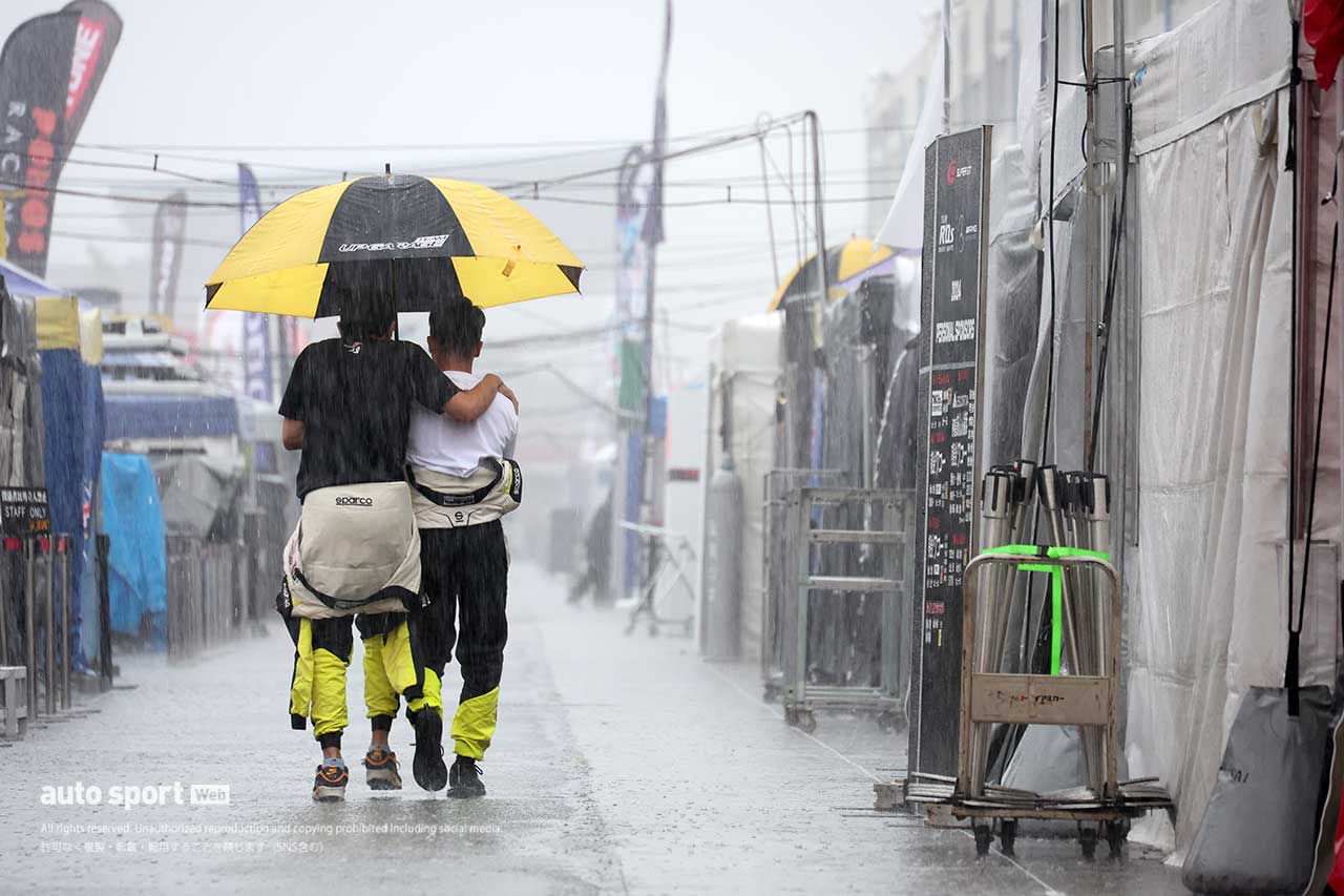 小出峻／三井優介（UPGARAGE NSX GT3）