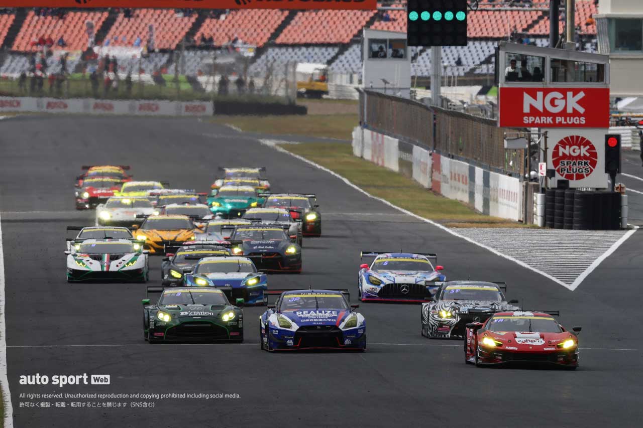 2024スーパーGT第7戦オートポリス　GT300クラスの決勝スタート