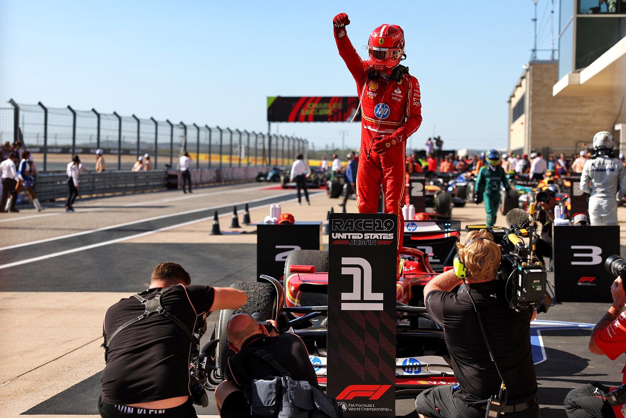優勝したシャルル・ルクレール（フェラーリ）