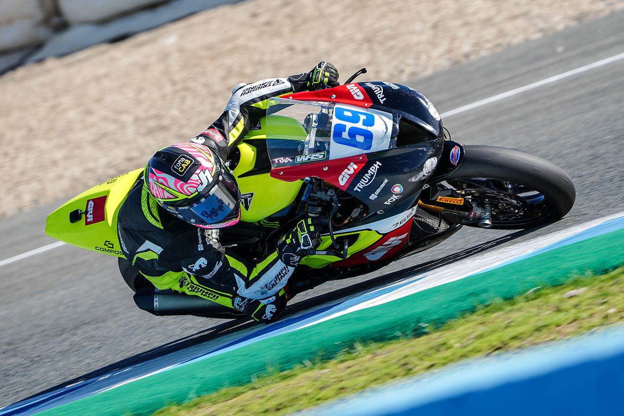 王者不在でブレガがトップ、初お披露目のビモータKB998はシェイクダウンを遂行。長島は11番手／SBKヘレステスト1日目