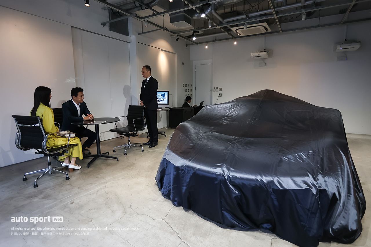 CARGUY木村武史、公道を走るF1『メルセデスAMG ONE』を納車！ 六本木で7年越しのセレモニー