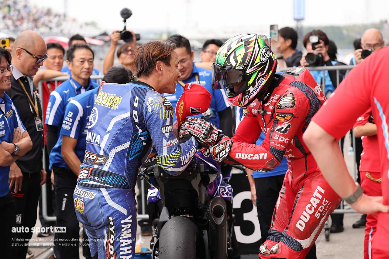 中須賀克行（YAMAHA FACTORY RACING TEAM）、水野涼（DUCATI Team KAGAYAMA）／2024全日本ロード第8戦鈴鹿 JSB1000 レース1