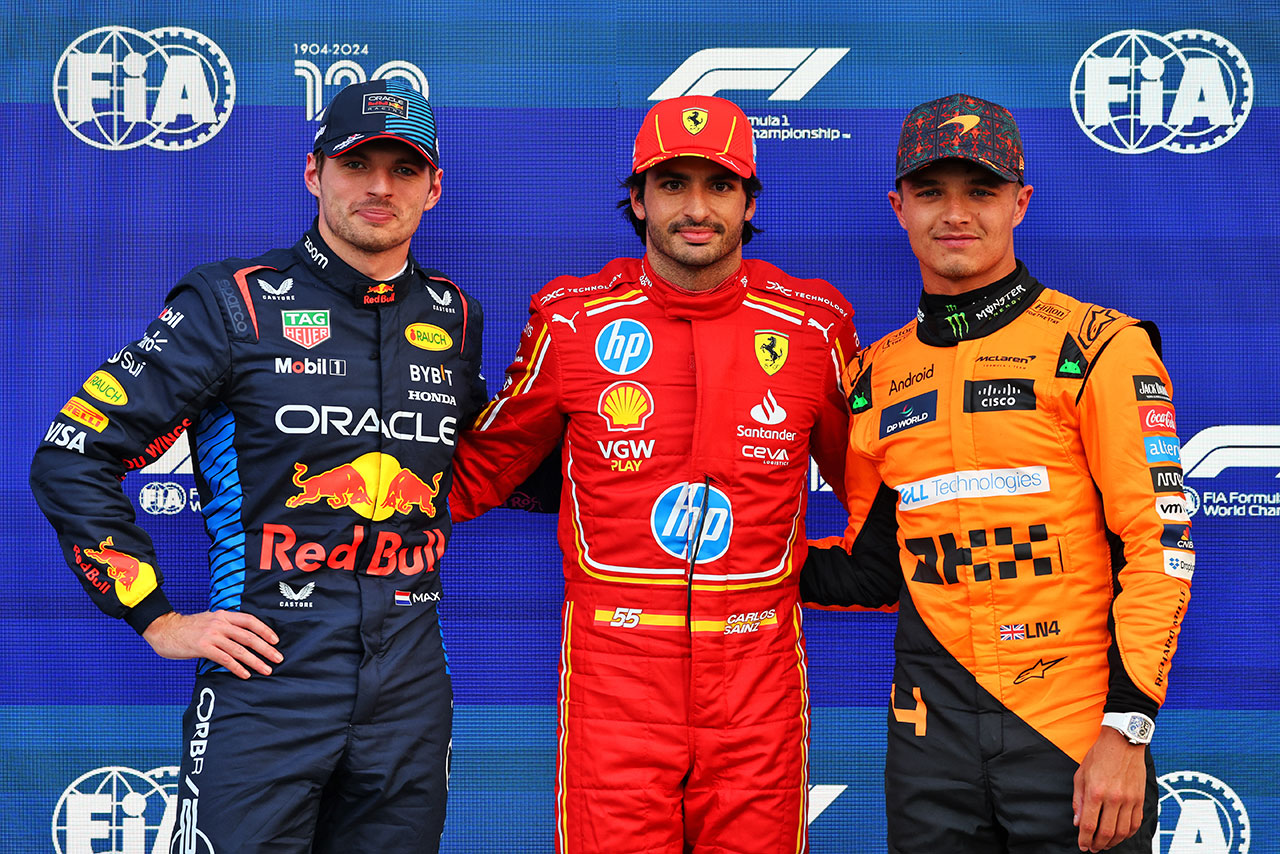 2024年F1第20戦メキシコシティGP　予選PPのカルロス・サインツ（フェラーリ）、2番手マックス・フェルスタッペン（レッドブル）、3番手ランド・ノリス（マクラーレン）