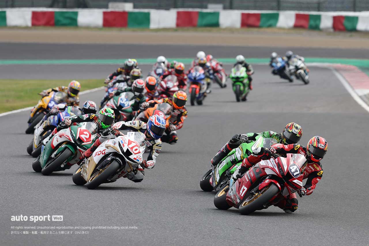 國井勇輝が羽田との一騎打ちを制し有終の美／2024全日本ロード第8戦鈴鹿 ST1000決勝