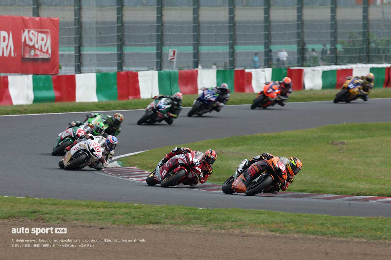 國井勇輝が羽田との一騎打ちを制し有終の美／2024全日本ロード第8戦鈴鹿 ST1000決勝