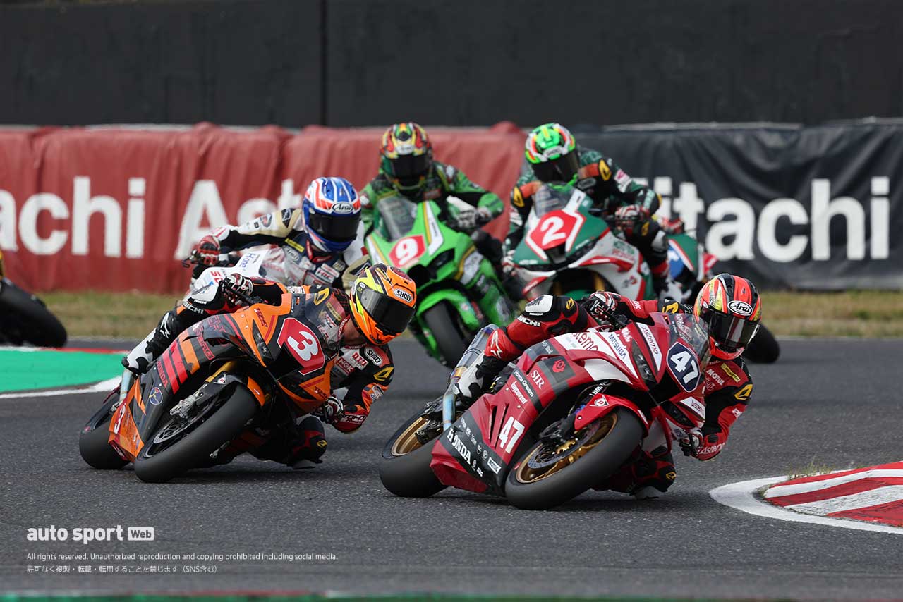 國井勇輝が羽田との一騎打ちを制し有終の美／2024全日本ロード第8戦鈴鹿 ST1000決勝
