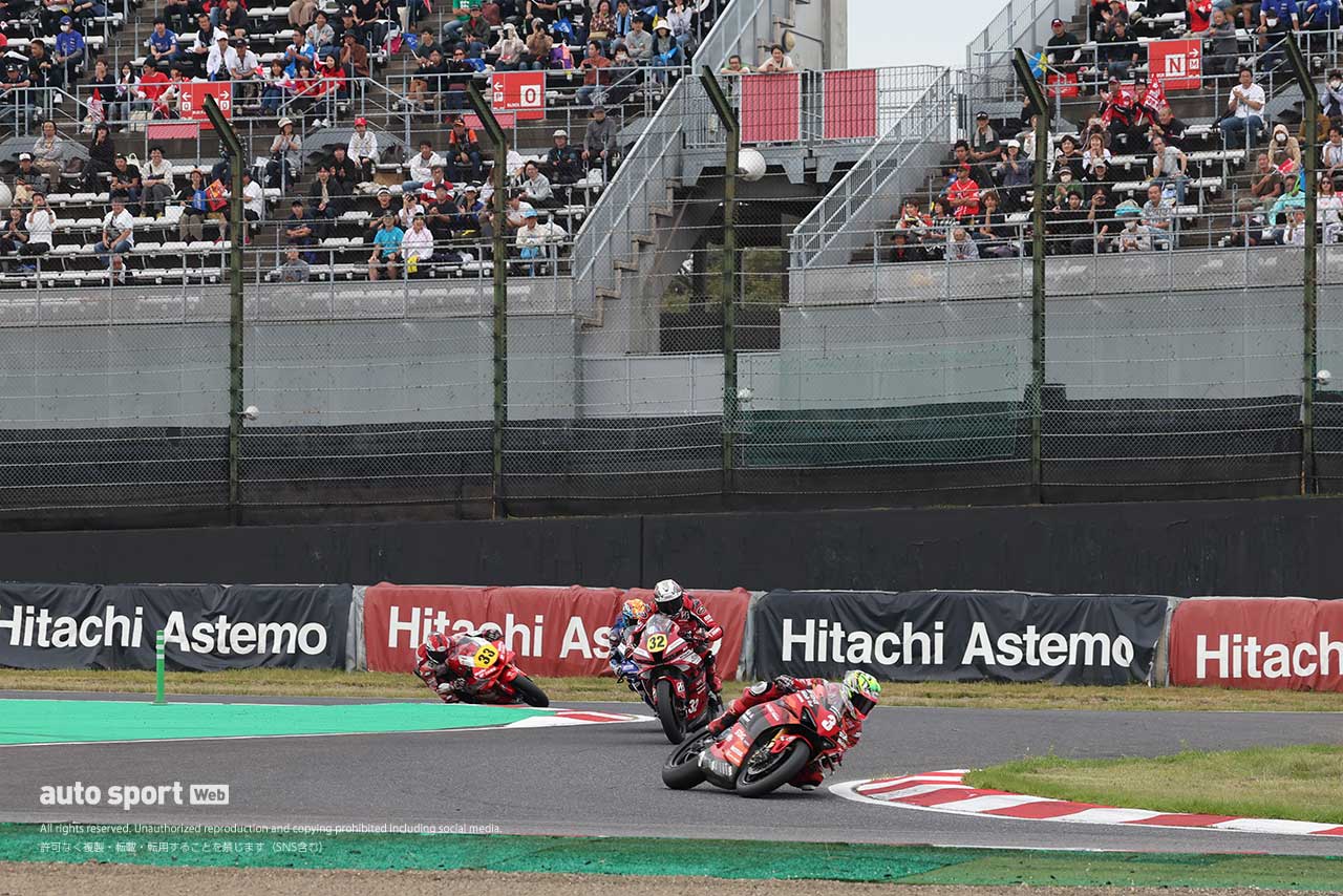 中須賀まさかの転倒で岡本裕生が初戴冠。レースは水野が2連勝で制す／2024全日本ロード第8戦鈴鹿 JSB1000レース2