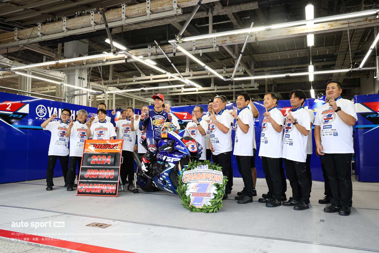 中須賀まさかの転倒で岡本裕生が初戴冠。レースは水野が2連勝で制す／2024全日本ロード第8戦鈴鹿 JSB1000レース2