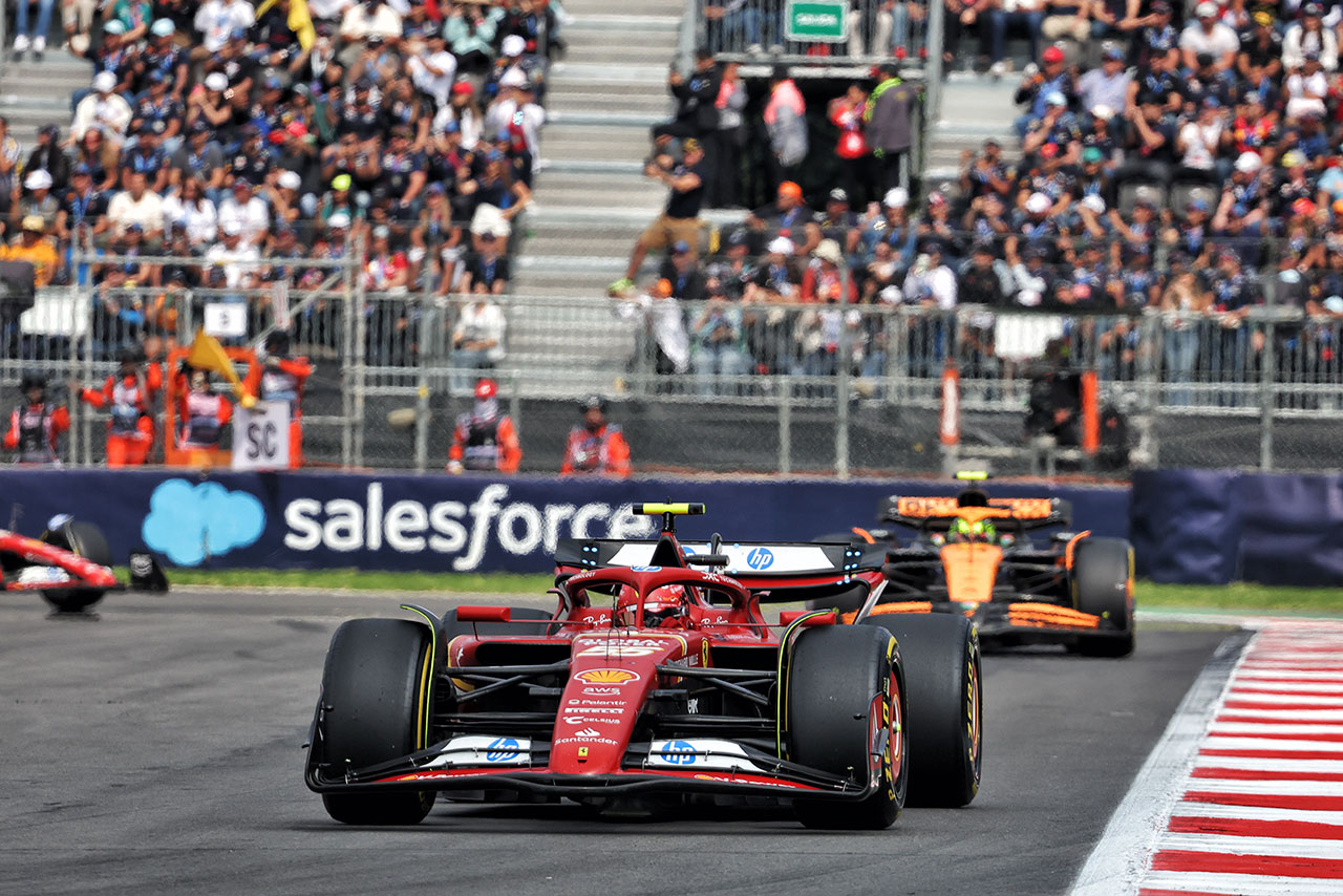 2024年F1第20戦メキシコシティGP　カルロス・サインツ（フェラーリ）とランド・ノリス（マクラーレン）