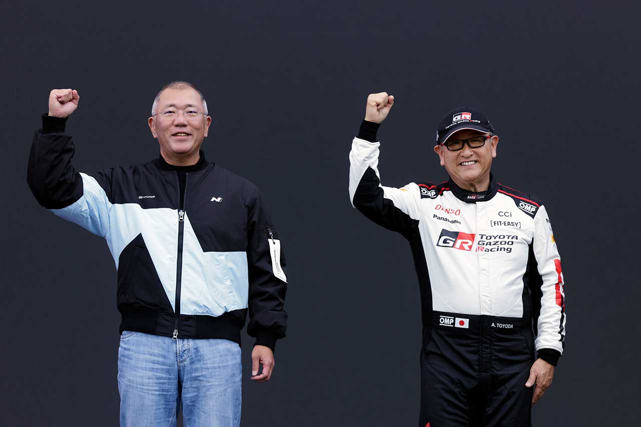 トヨタGRとヒョンデNが韓国でコラボイベントを開催。モリゾウがヤリスWRCでドーナツターン