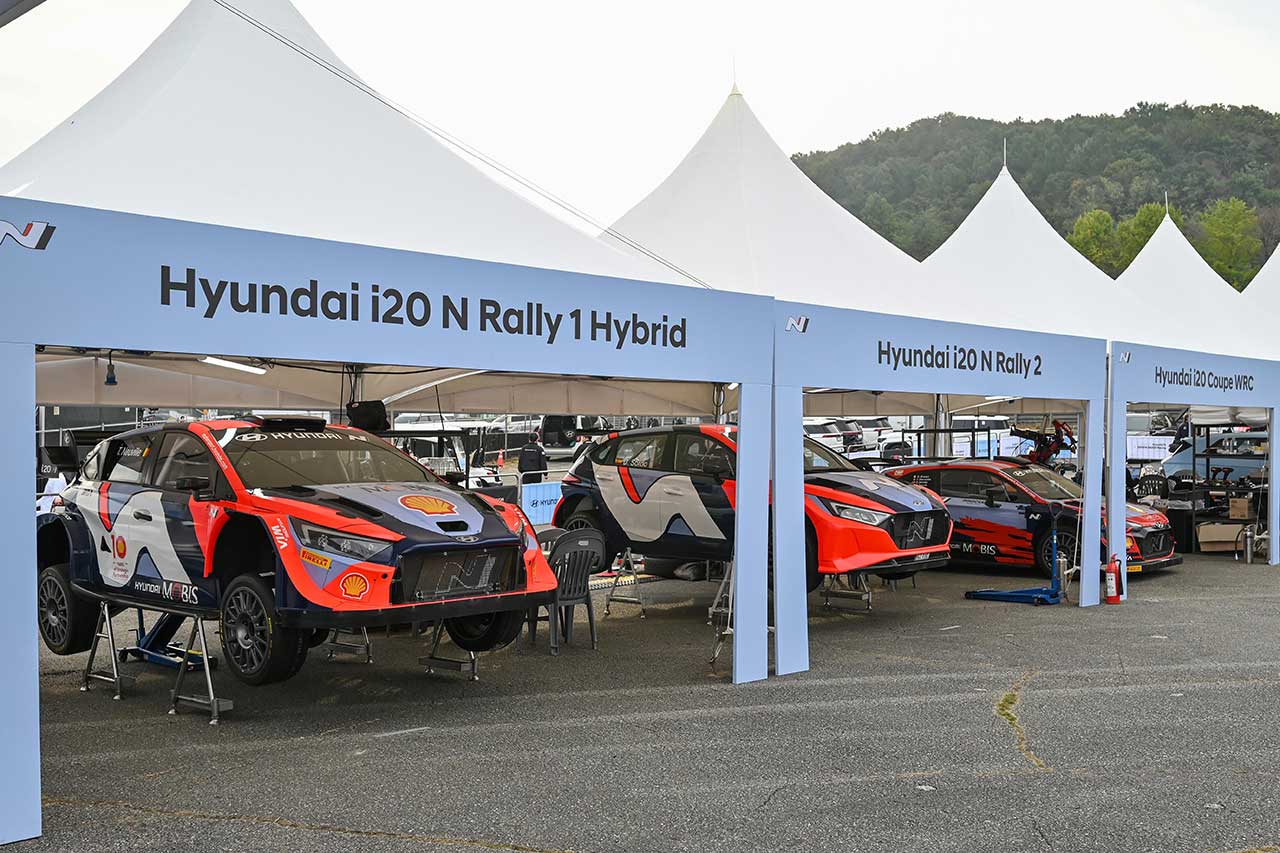 トヨタGRとヒョンデNが韓国でコラボイベントを開催。モリゾウがヤリスWRCでドーナツターン