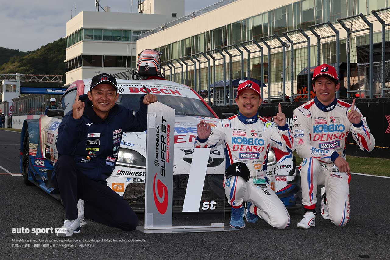 脇阪寿一監督／関口雄飛／中山雄一（DENSO KOBELCO SARD GR Supra）