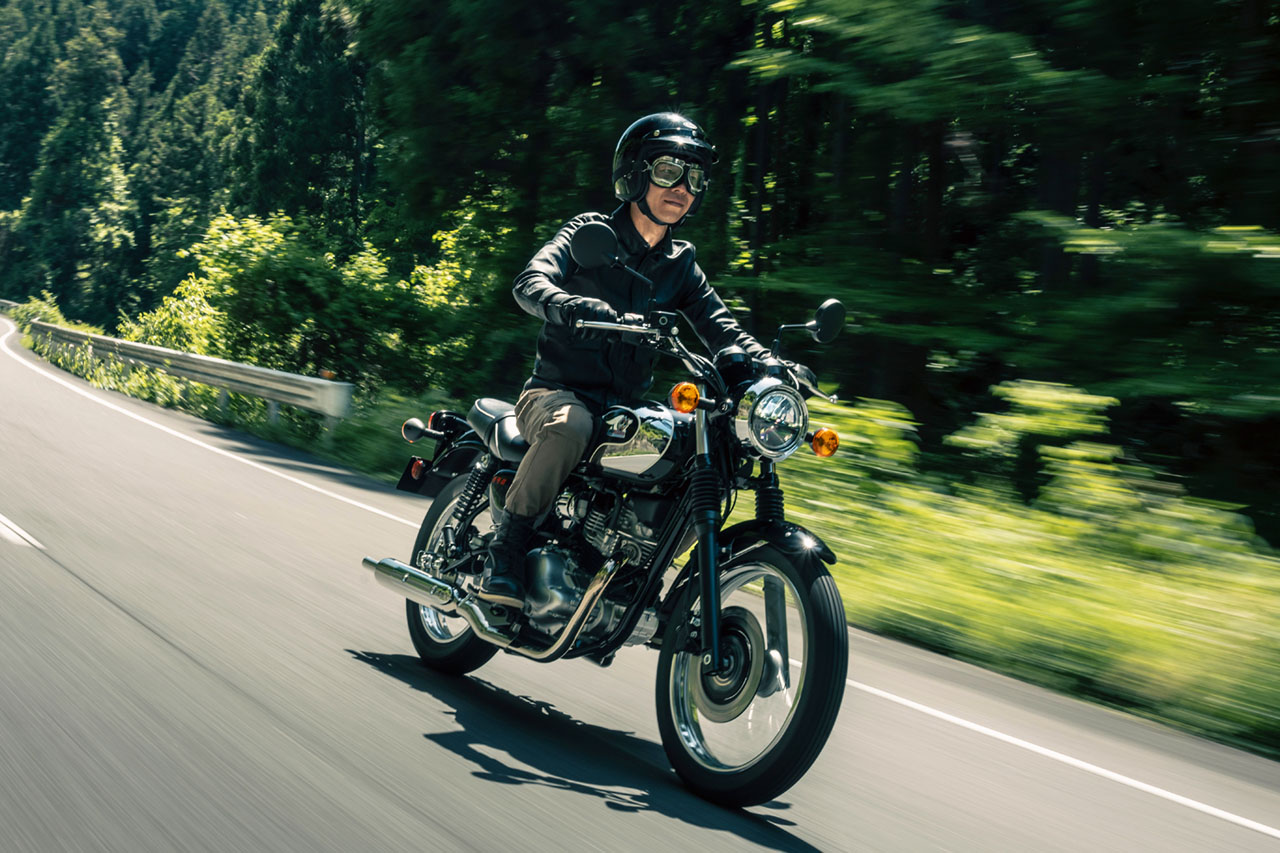 カワサキ、レトロスポーツ『MEGURO S1』の最新モデルを発表。11月20日から発売