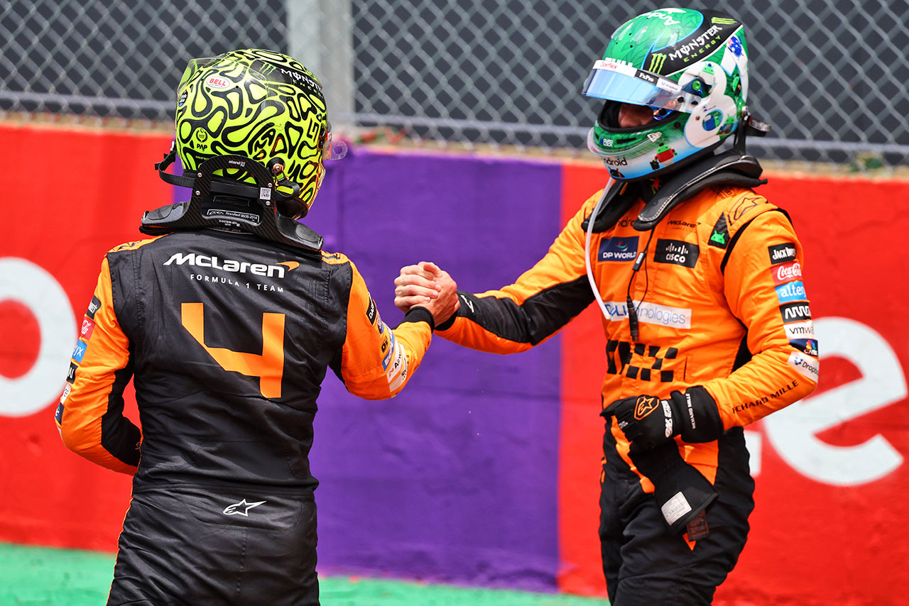 2024年F1第21戦サンパウロGP　ランド・ノリス（マクラーレン）とオスカー・ピアストリ（マクラーレン）