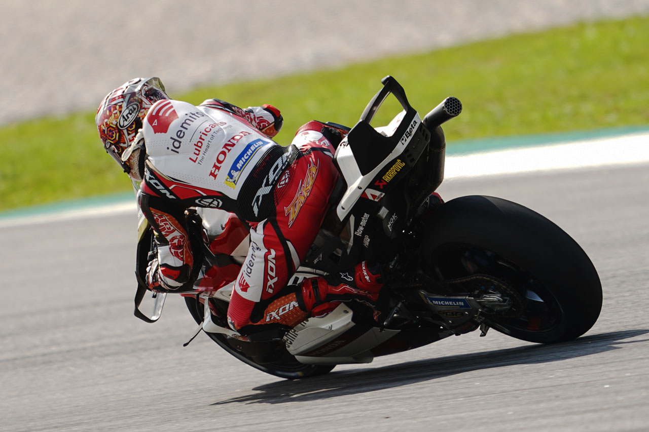 中上貴晶、振動が再発し苦渋のリタイア「自信を持って走ることができなかった」／第19戦マレーシアGP