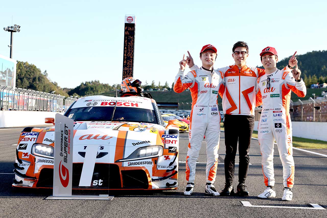 山下健太／伊藤大輔監督／坪井翔（au TOM’S GR Supra）