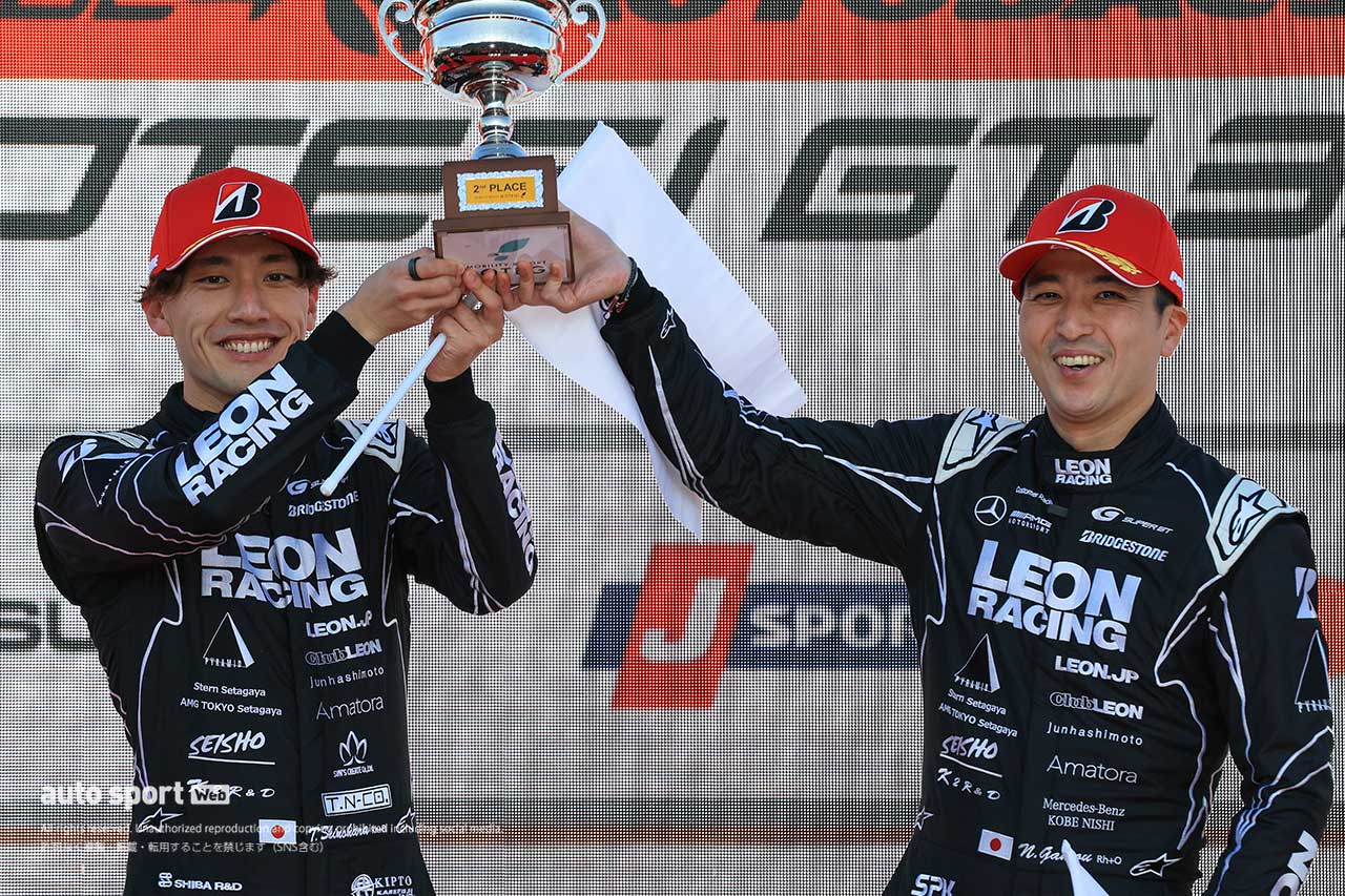 篠原拓朗と蒲生尚弥（LEON PYRAMID AMG）