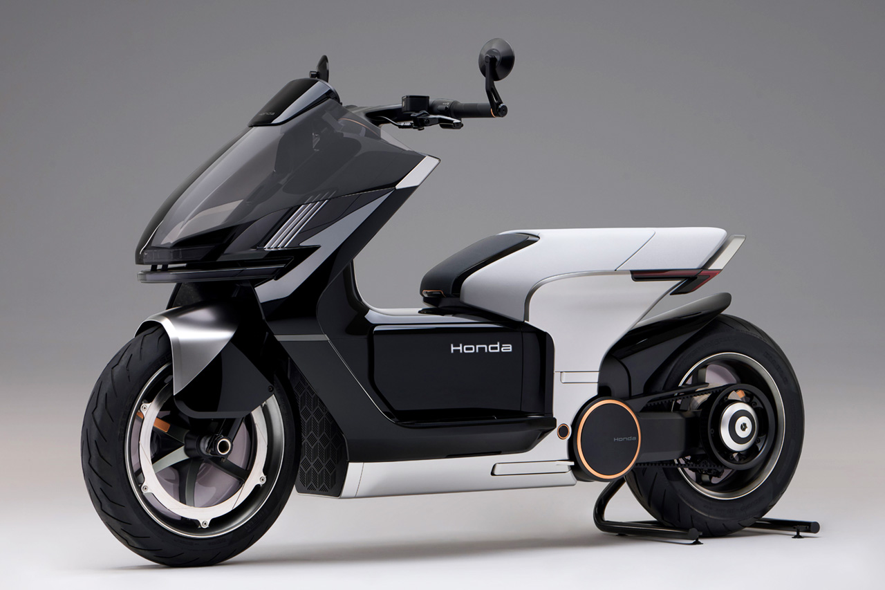 ホンダ初となる電動二輪スポーツモデルと都市型電動モビリティのコンセプトモデルを初公開