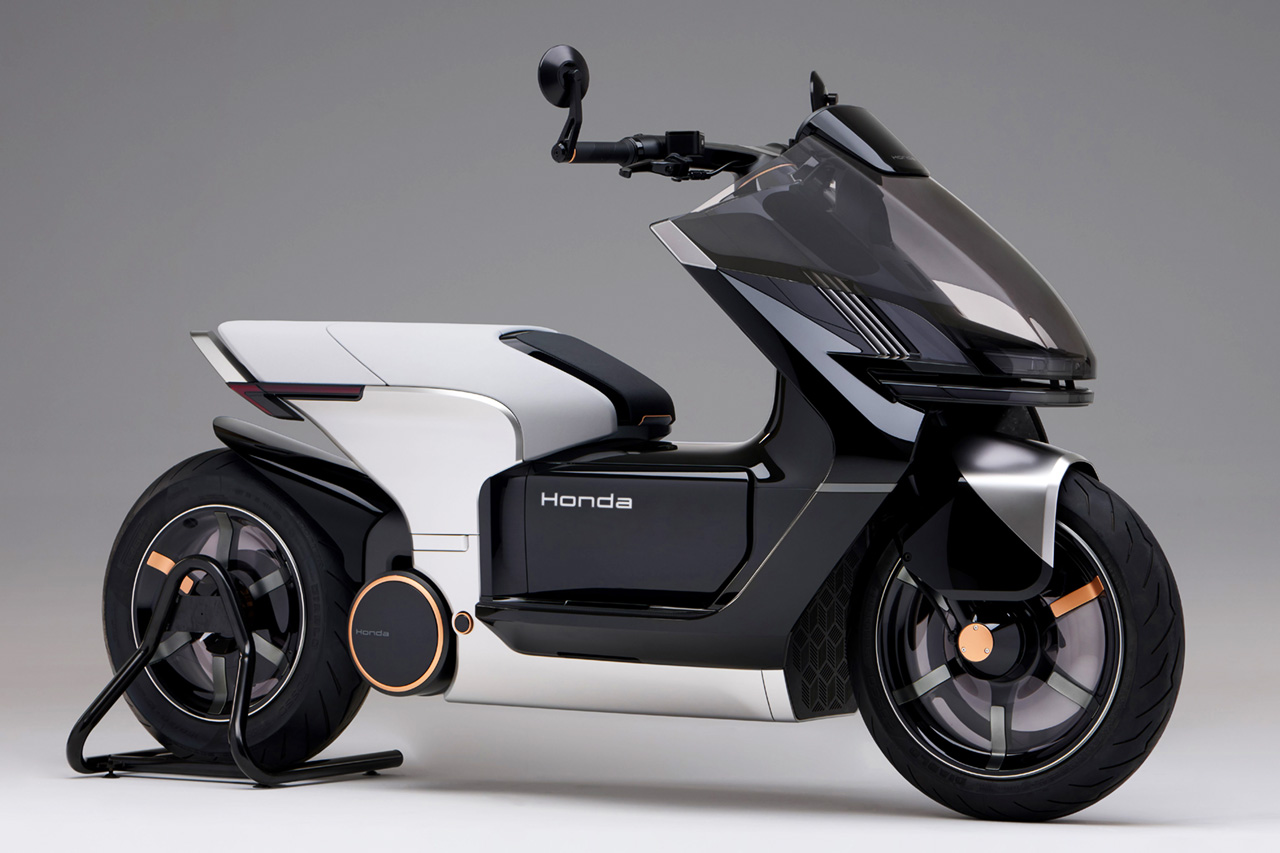 ホンダ初となる電動二輪スポーツモデルと都市型電動モビリティのコンセプトモデルを初公開