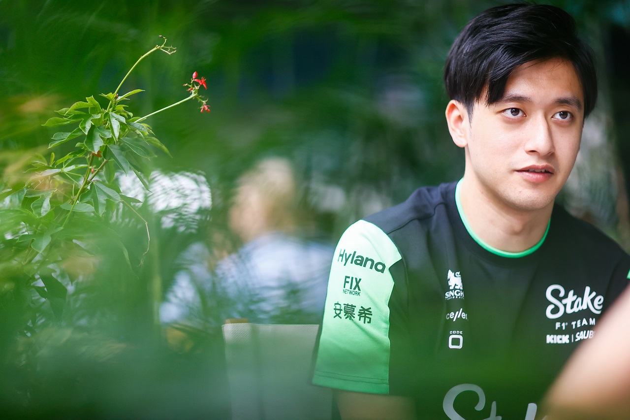 周冠宇